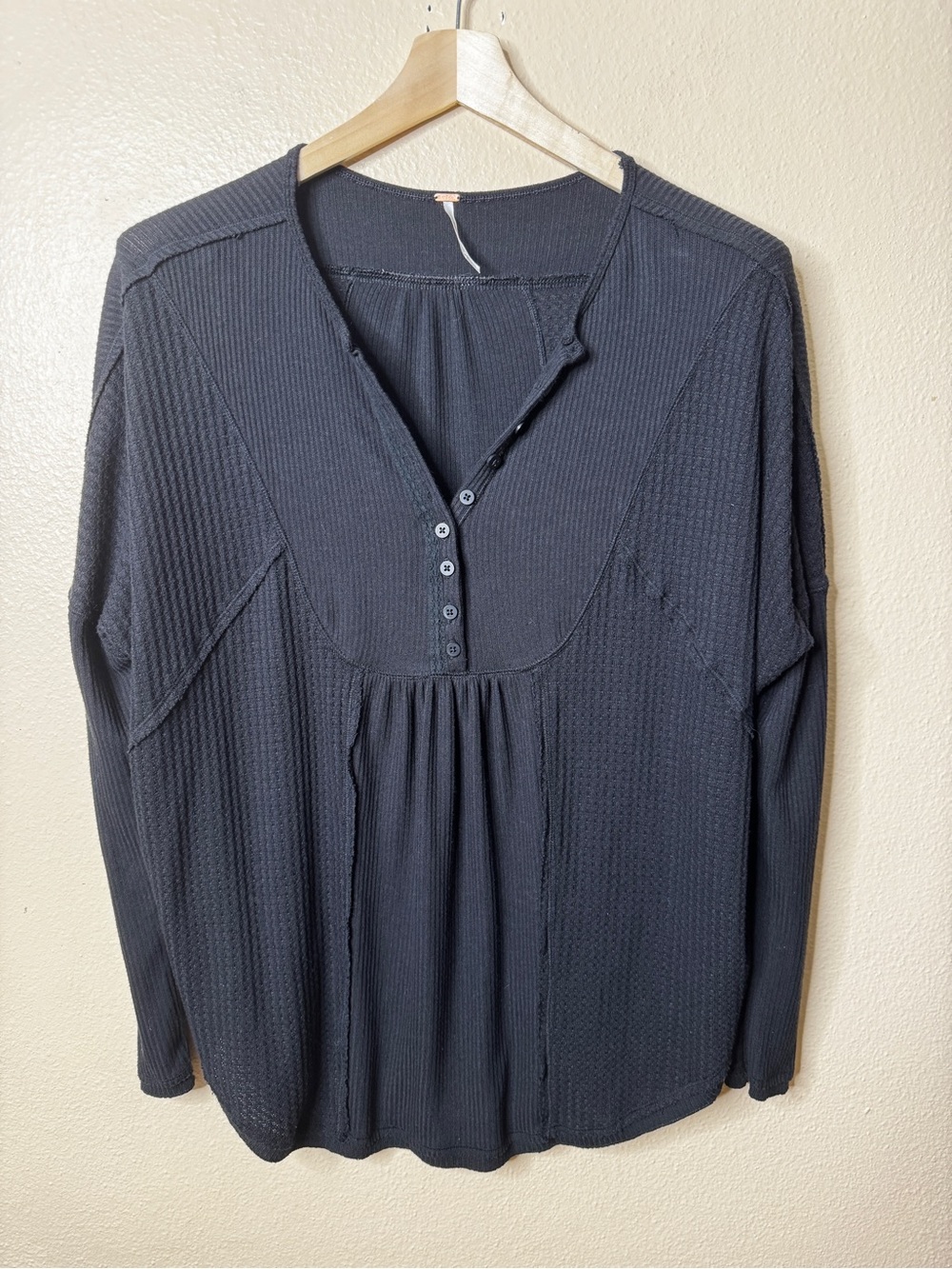 Free People Womens Small Black Oversized Waffle Knit Henley Long Sleeve Boho Top
